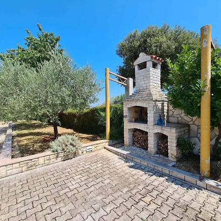 Mit Privatpool Fuer 7 Personen Ca 90 Qm In Pavicini, Istrien Suedkueste Von Istrien Ferienhaus Pavicini